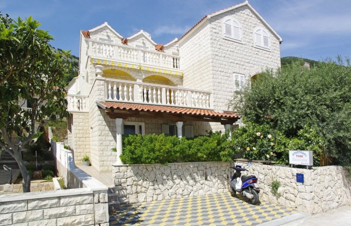 Apartmani Toni - Karavona