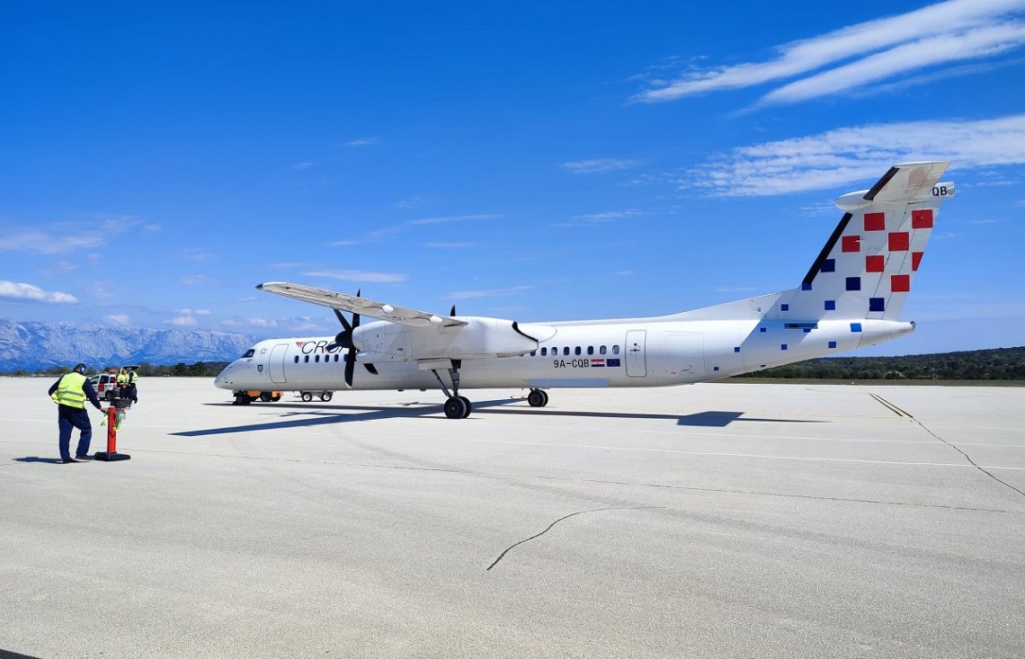 First flight on Brač airport